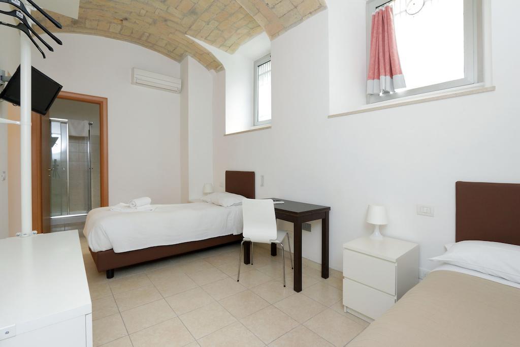 Vatican Rooms Guest House Rom Rum bild